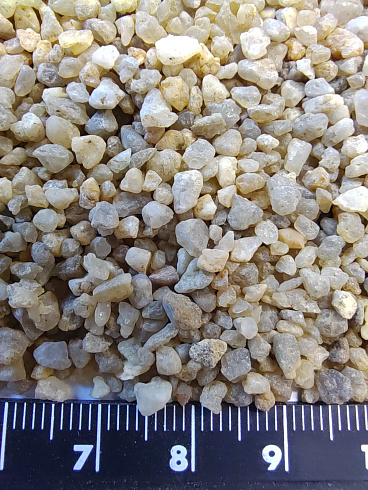 Кварцевый песок для водоподготовки фр. 1,6-3 мм.  купить в Сургуте фото Камень Клуб