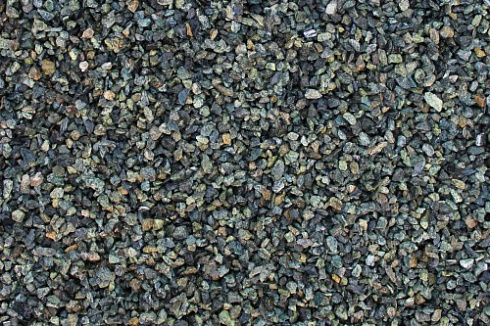 Kamenclub.ru: Щебень крошка зеленый (змеевик) фр. 3-5 мм  купить в Сургуте камень змеевик зеленый, салатовый светло-зеленый мраморная каменная декоративная крошка 9000 руб/т   фото КАМЕНЬ КЛУБ