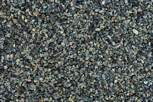 Kamenclub.ru: Щебень крошка зеленый (змеевик) фр. 3-5 мм  купить в Сургуте камень змеевик зеленый, салатовый светло-зеленый мраморная каменная декоративная крошка 9000 руб/т   фото КАМЕНЬ КЛУБ