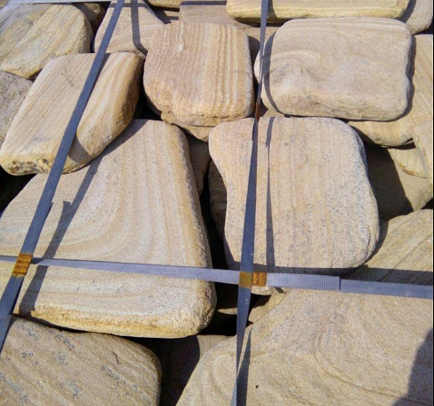 Kamenclub.ru: Песчаник пластушка галтованный желтый с рисунком (3 см)  купить в Сургуте плитняк - пластушка желтый песчаник 21000 руб/м3   фото КАМЕНЬ КЛУБ