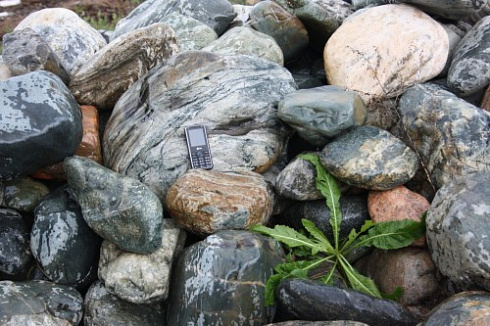 Kamenclub.ru: Ландшафтные валунчики фр.100-500 мм.  купить в Сургуте крупный природный камень серый, темно-серый, светло-серый речной валун крупный 4800 руб/т   фото КАМЕНЬ КЛУБ