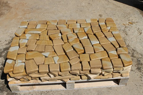 Kamenclub.ru: Песчаник брусчатка (Готика) art PSG-L-01  купить в Сургуте    2300 руб/кв.м   фото КАМЕНЬ КЛУБ