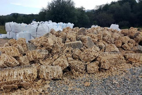 Kamenclub.ru: Крымский природный меотис фр. 100-500 мм.  купить в Сургуте меотис бежевый рыжий молочный желтый ракушечник 4 500 руб/т   фото КАМЕНЬ КЛУБ