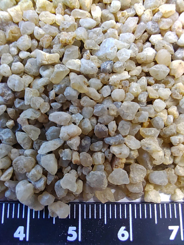Кварцевый песок для водоподготовки фр. 1,6-3 мм.  купить в Сургуте фото Камень Клуб