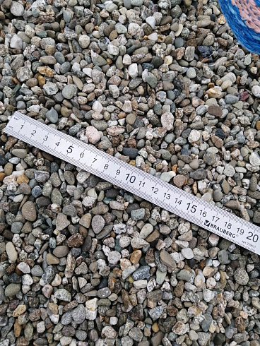 Kamenclub.ru: Галька речная окат (серая) фр.5-10 мм купить  в Сургуте галька речная серая, серый, темно-серый, светло-серый, коричневый речная окатанная галька декоративная ландшатфная 5000 руб/т   фото КАМЕНЬ КЛУБ