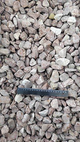 Kamenclub.ru: Мраморная крошка (щебень галтованный розовый) фр.20-40 мм.  купить в Сургуте мрамор розовый, красный оголтованный округлый щебень  15000 руб/т   фото КАМЕНЬ КЛУБ