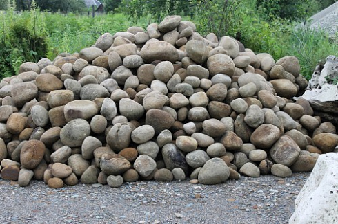 Kamenclub.ru: Песчаник ядра, фр. 100-300 мм  купить в Сургуте песчаник бежевый серый рыжий речная галька 5 000 руб/т   фото КАМЕНЬ КЛУБ