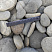 Kamenclub.ru: Галька речная плоская (серо-белая) фр. 70-120 мм. купить  в Сургуте галька галечник речной серый, белый окатанная плоская  природная галька 9000 руб/т   фото КАМЕНЬ КЛУБ