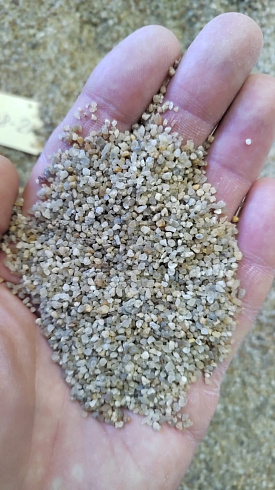 Кварцевый песок для пескоструйных работ фр. 0,8-1,6 мм.  купить в Сургуте фото Камень Клуб