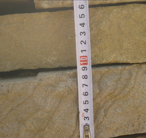 Kamenclub.ru: Песчаник пластушка желтый с рисунком (7-15 см)  купить в Сургуте плитняк - пластушка - бут желтый песчаник 10200 руб/м3   фото КАМЕНЬ КЛУБ