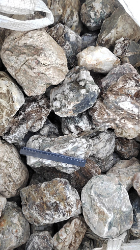 Kamenclub.ru: Кварцевый валунчик фр.100-300 мм.  купить в Сургуте кварц белый, бежевый молочный рыжий крупный природный камень галечник 7850 руб/т   фото КАМЕНЬ КЛУБ