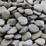Kamenclub.ru: Галька речная плоская (бело-серая) фр. 100-200-300 мм. купить  в Сургуте галька речная плоская серый, белый, бело-серый, серо-белый речная галька плоская  9000 руб/т   фото КАМЕНЬ КЛУБ