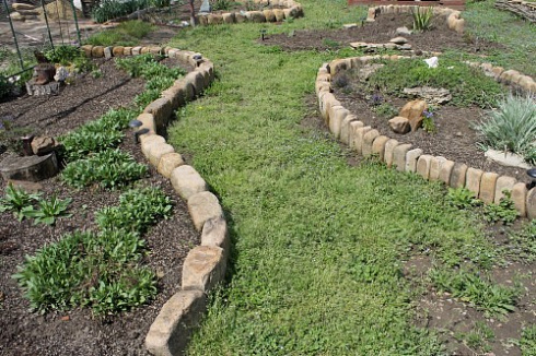 Kamenclub.ru: Песчаник для строительства и кладки блочный (фр 100-200 мм)  купить в Сургуте песчаник бежевый серый рыжий валун мелкий для строительства песчаник 6500 руб/т   фото КАМЕНЬ КЛУБ