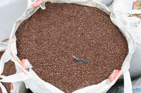 Kamenclub.ru: Мраморная крошка (щебень крошка розовый) фр. 5-10 мм.  купить в Сургуте мрамор розовый, красный щебень колотый ландшафтный декоративный  11000 руб/т   фото КАМЕНЬ КЛУБ