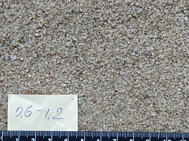 Кварцевый песок для площадок фр. 0,6-1,2 мм.  купить в Сургуте фото Камень Клуб